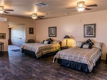 Turtle Back Mesa Bed And Breakfast Indio Exterior photo